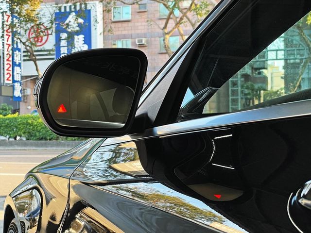 BENZ C250  第11張相片