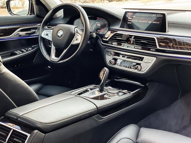 BMW 740LI  第4張相片