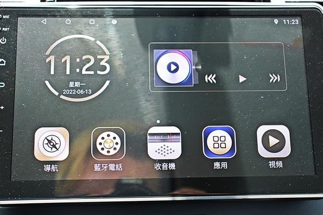 最大的小車超大室內空間 省油舒適大空間  第12張相片