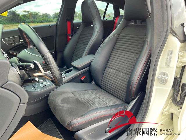 紅色安全帶/全景天窗/倒車顯影/電動尾門  第7張相片