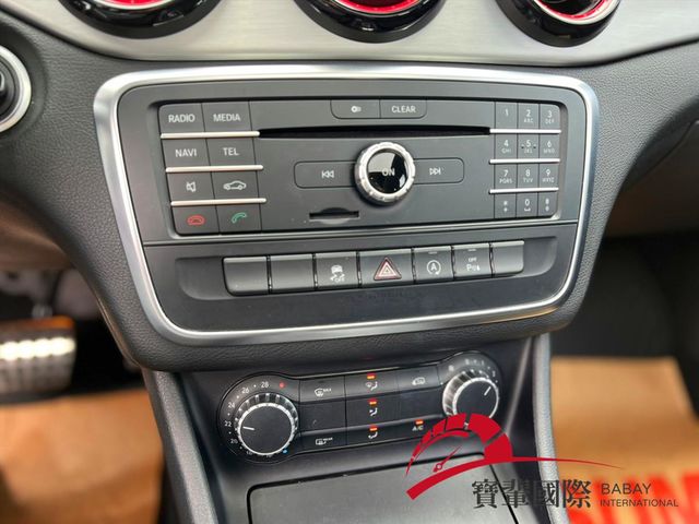 紅色安全帶/全景天窗/倒車顯影/電動尾門  第10張相片