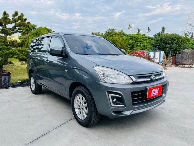 在地一手車！全車原版件！僅跑１０萬公里！定速、後出風口  第3張相片