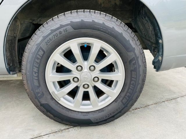 在地一手車！全車原版件！僅跑１０萬公里！定速、後出風口  第15張相片