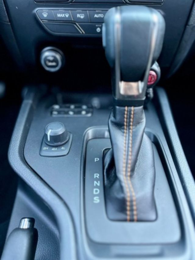 在地一手車！僅跑４萬多公里！全車原版鍵！  第8張相片
