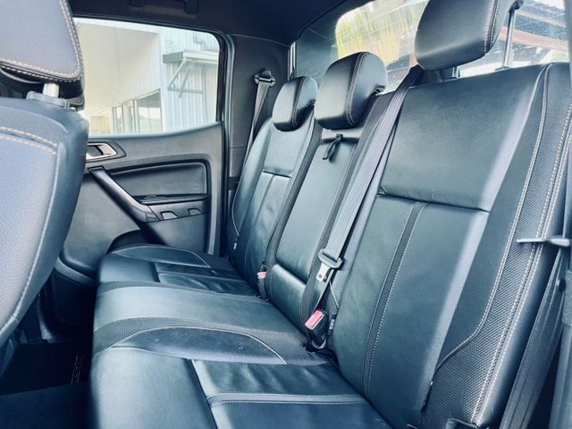 在地一手車！僅跑４萬多公里！全車原版鍵！  第14張相片