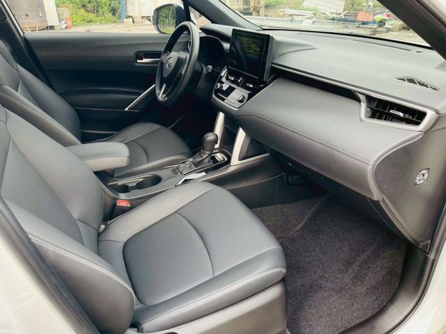 跨界休旅車  I-KEY 、僅跑3萬多公里！恆溫、倒車顯影、ACC跟車 、車道偏離  第9張相片