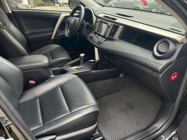 一手車！定速、Ｉ－ＫＥＹ、倒車顯影、衛星導航  第8張相片
