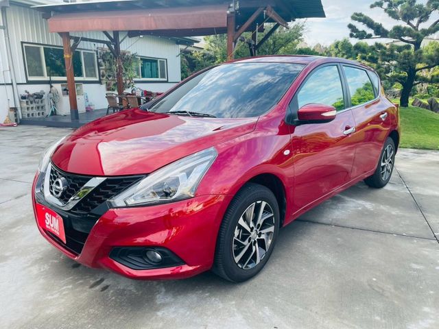 僅跑1萬多公里！新車保固中．．．原版鍵、頂規、I-KEY、定速、盲點、倒車顯影  第1張相片