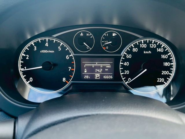 僅跑1萬多公里！新車保固中．．．原版鍵、頂規、I-KEY、定速、盲點、倒車顯影  第9張相片