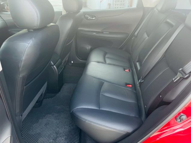 僅跑1萬多公里！新車保固中．．．原版鍵、頂規、I-KEY、定速、盲點、倒車顯影  第15張相片
