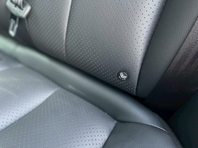 僅跑1萬多公里！新車保固中．．．原版鍵、頂規、I-KEY、定速、盲點、倒車顯影  第16張相片