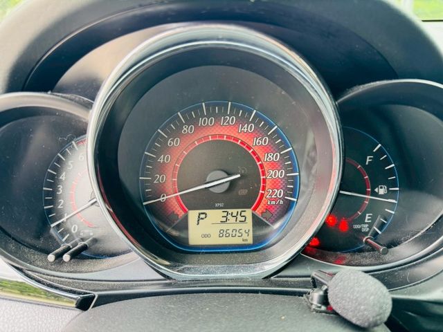 不敗經典小車  一年跑不到一萬公里✅I-KEY ✅恆溫空調✅兒童安全鎖✅導航✅藍芽✅倒車影像✅音響快撥鍵  第5張相片