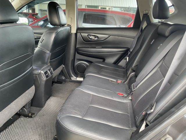 X-TRAIL  第5張相片