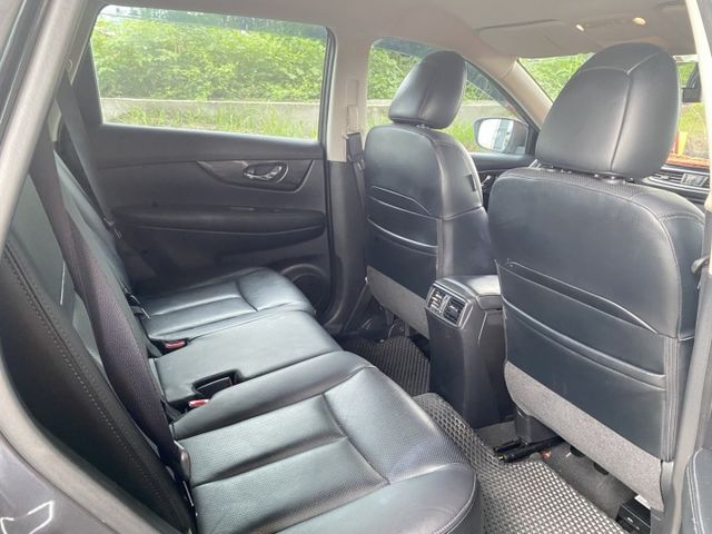 X-TRAIL  第7張相片