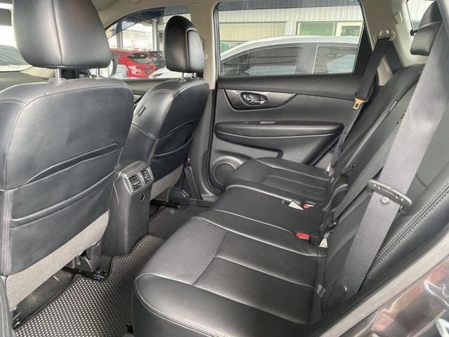 X-TRAIL  第15張相片