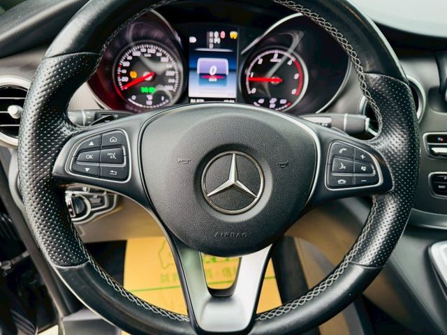 V250D、自用一手車、全車原版件、八人座、定速巡航、電動尾門、電動側滑門 、ISOFIT  第7張相片