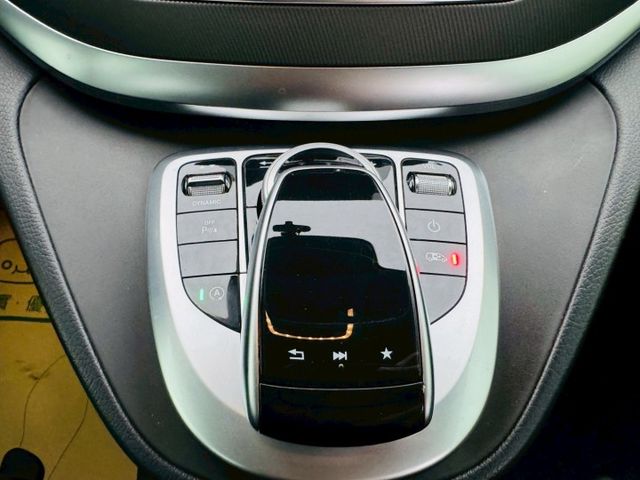 V250D、自用一手車、全車原版件、八人座、定速巡航、電動尾門、電動側滑門 、ISOFIT  第16張相片
