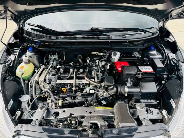 智行旗艦版、僅跑4萬公里、全車原版件、一手車女用車、環景系統、全原廠保養  第14張相片