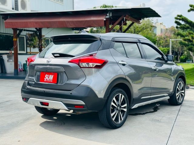 智行旗艦版、僅跑4萬公里、全車原版件、一手車女用車、環景系統、全原廠保養  第15張相片