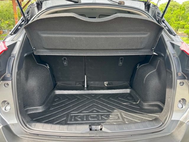 智行旗艦版、僅跑4萬公里、全車原版件、一手車女用車、環景系統、全原廠保養  第18張相片