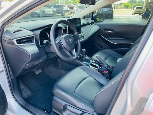 國民神車 全車原版件  方向盤快控鍵 定速 光感應頭燈  ACC 車道偏離警示系統  AEB自動緊急煞車系 ISOFIX  第5張相片