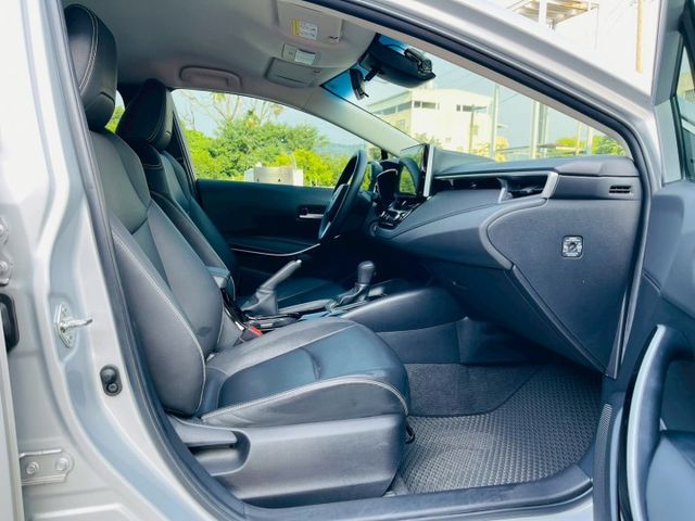 國民神車 全車原版件  方向盤快控鍵 定速 光感應頭燈  ACC 車道偏離警示系統  AEB自動緊急煞車系 ISOFIX  第10張相片