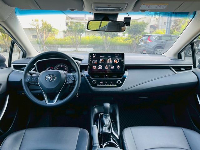 國民神車 全車原版件  方向盤快控鍵 定速 光感應頭燈  ACC 車道偏離警示系統  AEB自動緊急煞車系 ISOFIX  第11張相片