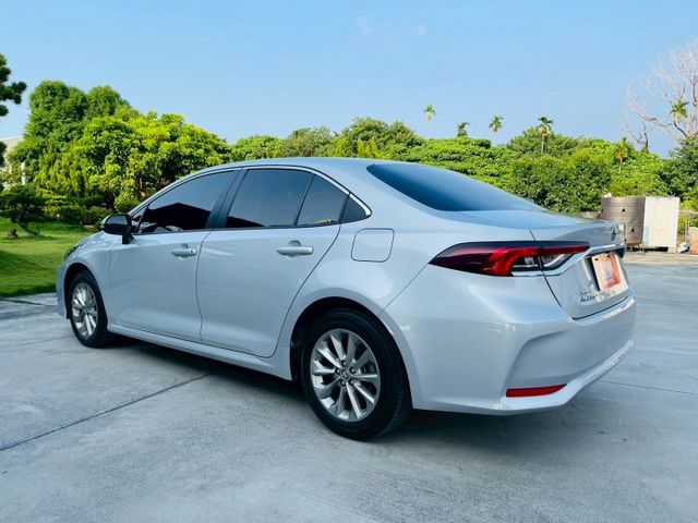 國民神車 全車原版件  方向盤快控鍵 定速 光感應頭燈  ACC 車道偏離警示系統  AEB自動緊急煞車系 ISOFIX  第16張相片