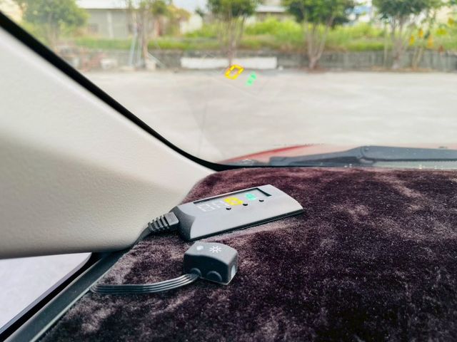 全原廠保養、全車原版件、僅跑3萬公里、定速、音響快控、環景系統、安卓機、電尾門、恆溫空調、電子後視鏡  第5張相片