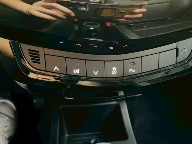 全原廠保養、全車原版件、僅跑3萬公里、定速、音響快控、環景系統、安卓機、電尾門、恆溫空調、電子後視鏡  第8張相片