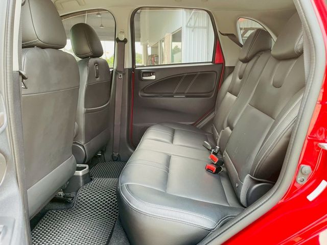 全原廠保養、全車原版件、僅跑3萬公里、定速、音響快控、環景系統、安卓機、電尾門、恆溫空調、電子後視鏡  第10張相片