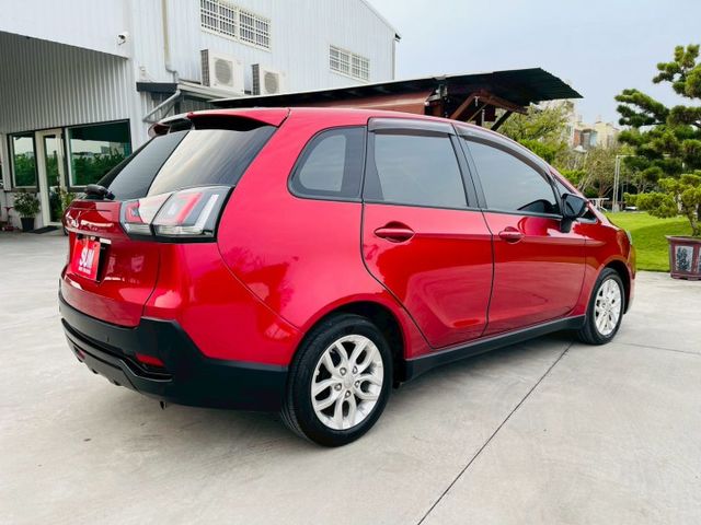 全原廠保養、全車原版件、僅跑3萬公里、定速、音響快控、環景系統、安卓機、電尾門、恆溫空調、電子後視鏡  第19張相片