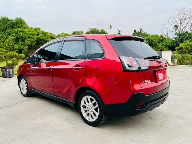 全原廠保養、全車原版件、僅跑3萬公里、定速、音響快控、環景系統、安卓機、電尾門、恆溫空調、電子後視鏡  第20張相片