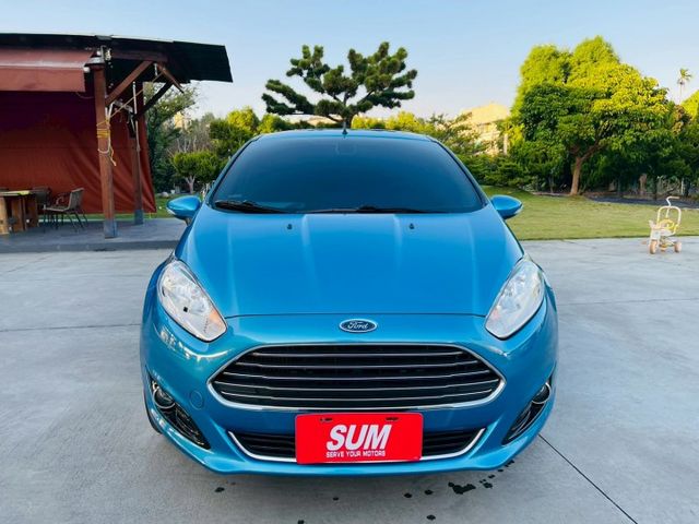 1.0渦輪增壓 運動型  全車原版件  省油省稅金 免鑰匙啟動  方向盤快控鍵 安卓機 倒車影像 衛星導航  第2張相片