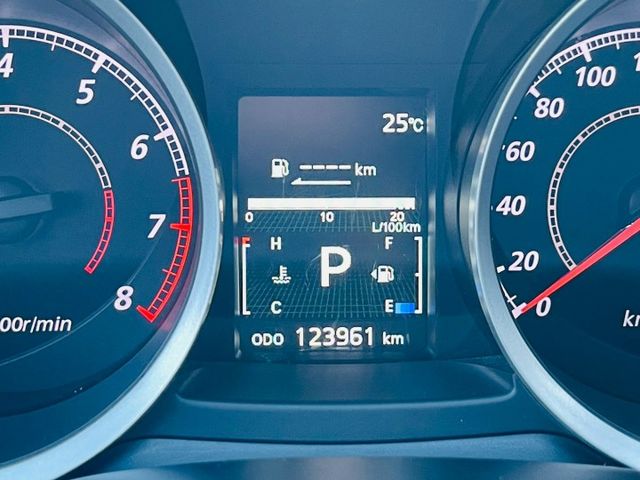 日本原裝進口、HID轉向頭燈、大燈自動清洗、7安氣囊、換檔撥片、  第9張相片