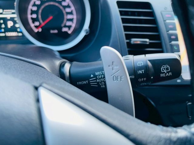 日本原裝進口、HID轉向頭燈、大燈自動清洗、7安氣囊、換檔撥片、  第11張相片