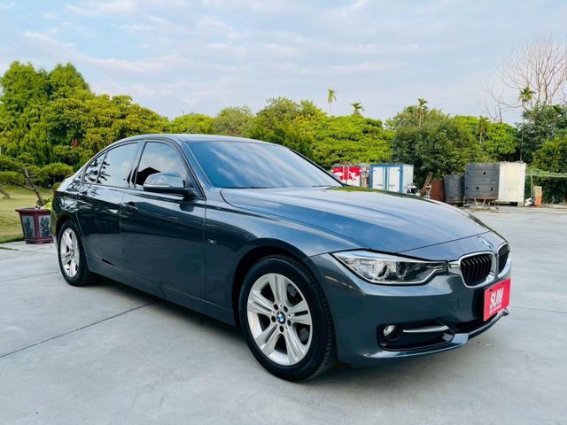 僅跑12萬公里、一手車庫車、F30渦輪增壓、環保無損免花、氣氛超好、全車原版件、底盤安靜無異音、絕無惡操過!!!  第3張相片