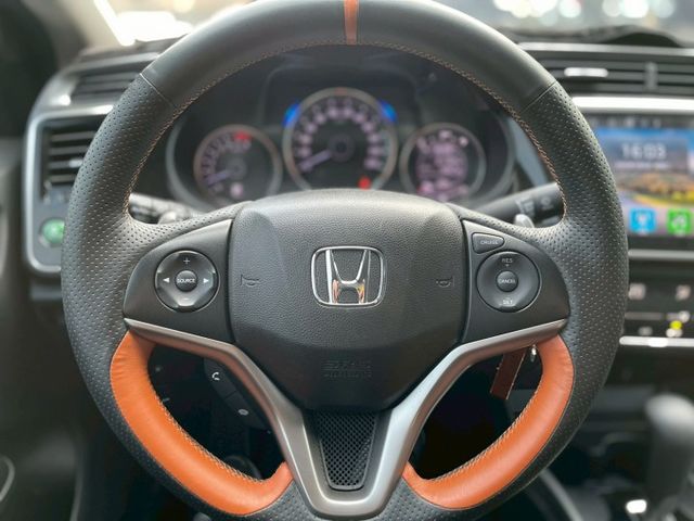 小改款、全車原版件、vti-s、換檔撥片、安卓機、6安氣囊、日行燈、巡跡防滑  第10張相片