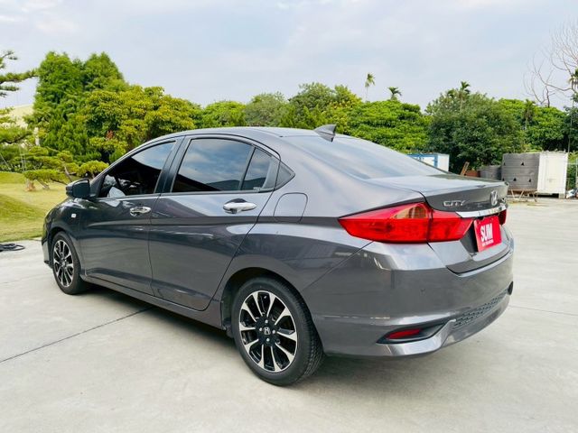 小改款、全車原版件、vti-s、換檔撥片、安卓機、6安氣囊、日行燈、巡跡防滑  第16張相片