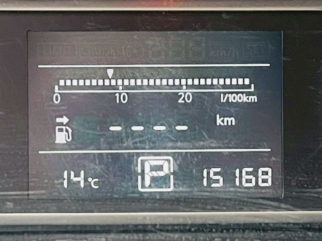 僅跑1萬5千公里 ! 倒車顯影、光感應頭燈、ISOFIX、  第7張相片