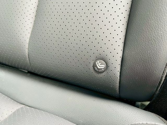 僅跑1萬5千公里 ! 倒車顯影、光感應頭燈、ISOFIX、  第15張相片