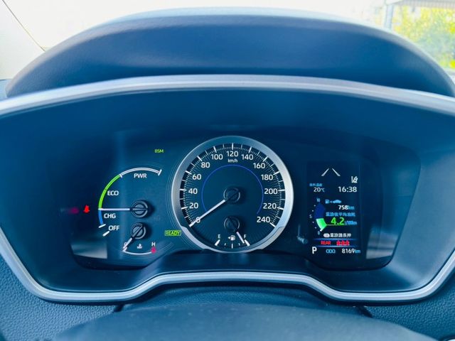 全車原版件！油電、僅跑8000公里、新車保固中!  第11張相片