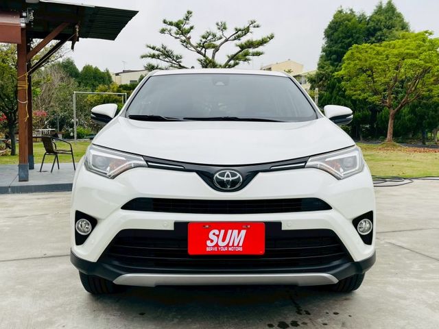 稀有尊爵版、ACC跟車、全車原版件、僅跑10萬公里、里程保證!  第2張相片