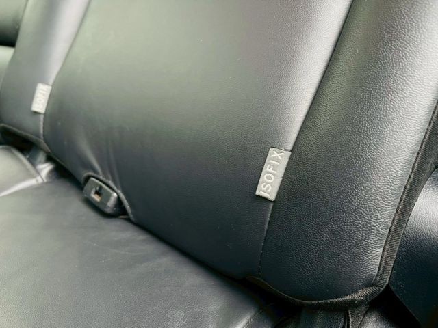 稀有尊爵版、ACC跟車、全車原版件、僅跑10萬公里、里程保證!  第17張相片