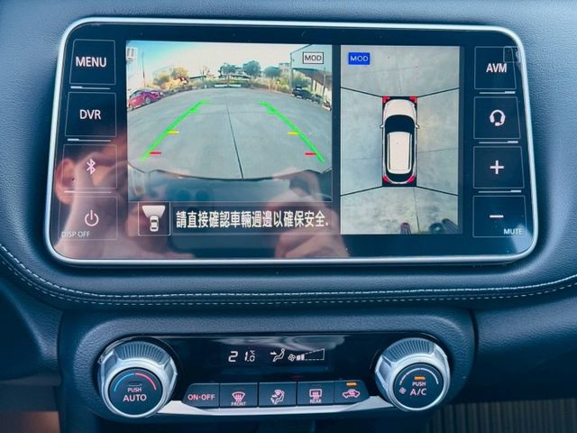 旗艦版、JBL音響、黑化鋁圈、黑化尾翼、全車原版件！新車保固中、僅跑6500km！  第8張相片