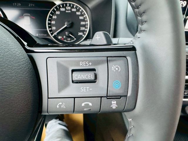 僅跑1萬公里、渦輪增壓輕油電、全車原版件原漆、新車保固中、下殺現省價差!!!ACC跟車系統、APPLE CARPLAY、  第7張相片