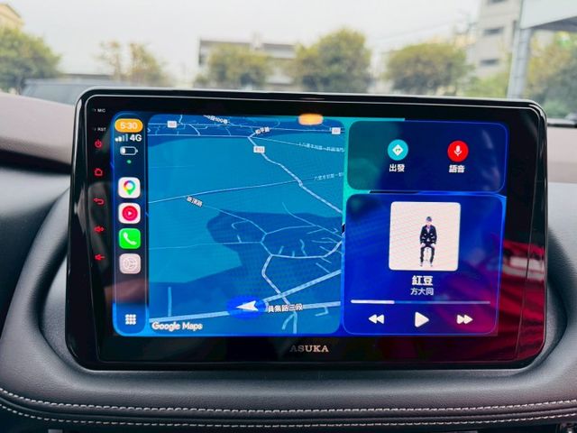 僅跑1萬公里、渦輪增壓輕油電、全車原版件原漆、新車保固中、下殺現省價差!!!ACC跟車系統、APPLE CARPLAY、  第8張相片
