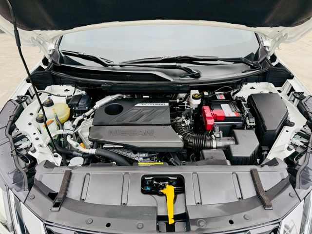 僅跑1萬公里、渦輪增壓輕油電、全車原版件原漆、新車保固中、下殺現省價差!!!ACC跟車系統、APPLE CARPLAY、  第13張相片