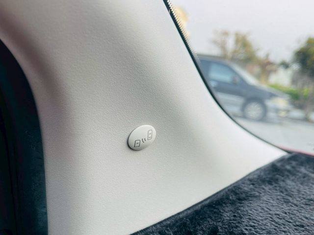 旗艦版  免鑰匙、CarPlay、全車原版件、女用一手車、盲點系統、僅跑5萬公里  第8張相片