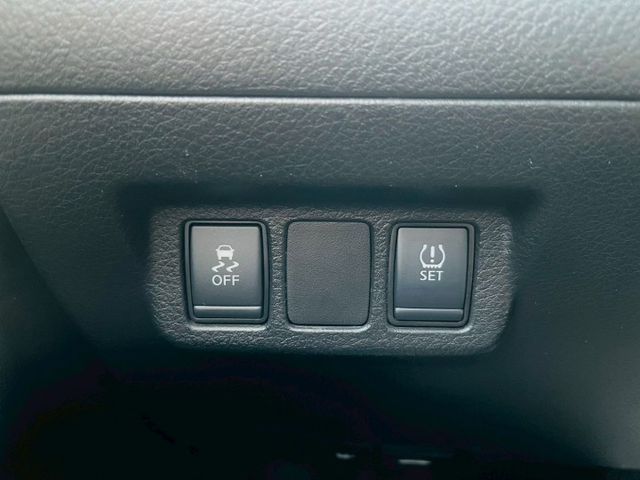 旗艦版  免鑰匙、CarPlay、全車原版件、女用一手車、盲點系統、僅跑5萬公里  第9張相片